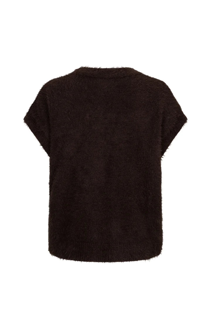 Sleeveless Fuzzy Red Button Praline
